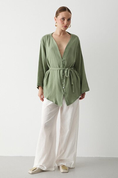 Laluvia Khaki Multi-Button Kimono