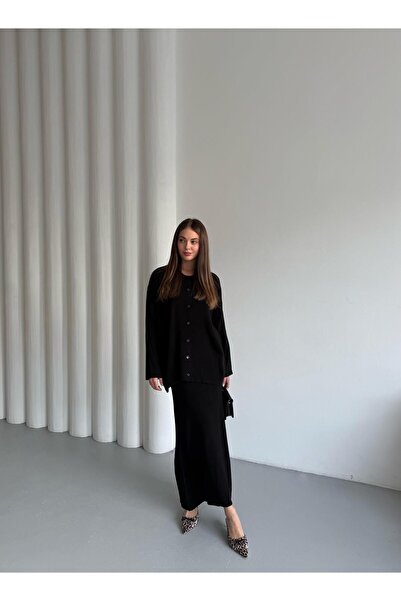 Laluvia Fekete pólógalléros kötöttáru szett szoknyával