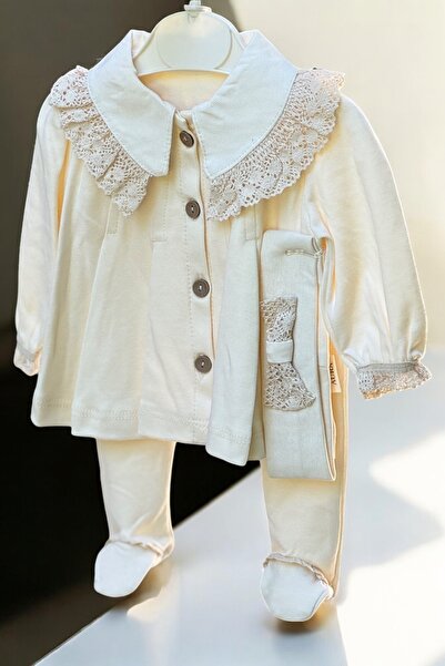 BETSY STUDIO 3-Piece Newborn Baby Girl Set / Hospital Release 0-3 Months