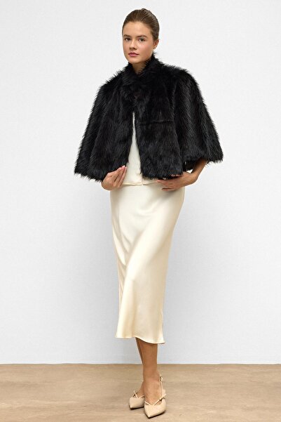 Olcay Short Faux Fur Poncho Black 1013