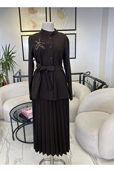 Parla Prive بدلة نوركان شيتين ذاتية الإضاءة مع تنورة