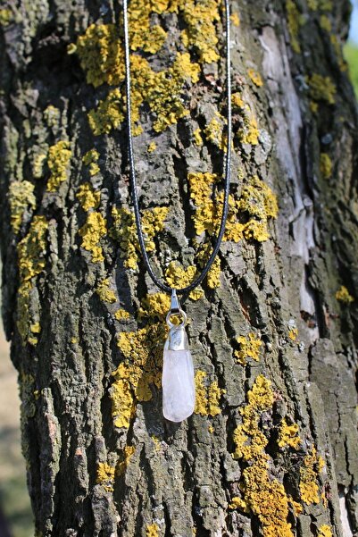 Paganca كريستال الكوارتز قلادة الطاقة الروحية