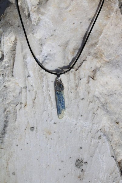 Paganca Kyanite Natural Stone Spiritual Energy Necklace