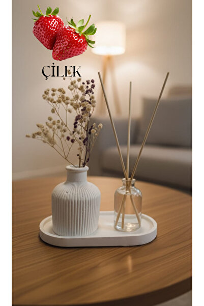 crafts tasarım atölyesi ÇİLEK KOKULU MUM VE ODA PARFÜMÜ