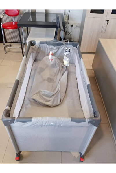 DEC34 A children's bed with a sophisticated and distinctive design