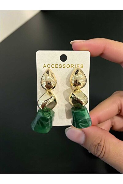 ACCESSORIES WORLD Altın Rengi Yeşil Taşlı Geometrik Tasarım Sallantılı Abiye Küpe