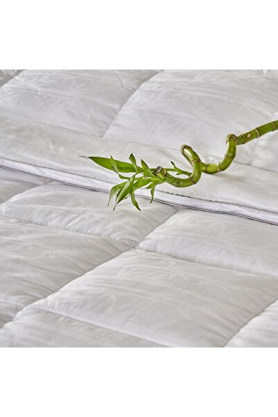 Linens Luxury Bamboo King Quilt
