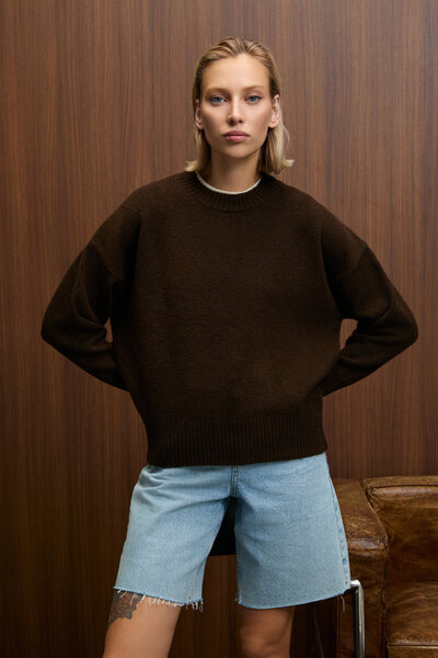 GRIMELANGE NANNA Дамски пуловер с широка кройка, мека кашмирена смес, дебел плетен, с висока яка, кафяв