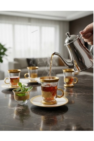 DECOSTYLE Gold Porcelain 18 Piece Tea and Mirra Set
