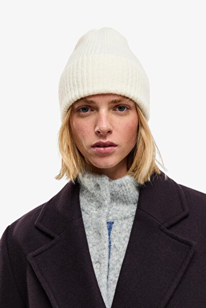 Bershka Basic beanie