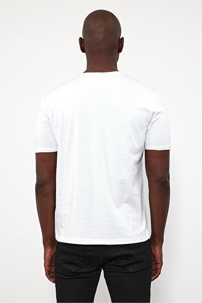 VENA Μπλουζάκι Simon με λεπτομέρεια τσέπης με λαιμόκοψη - Λευκό