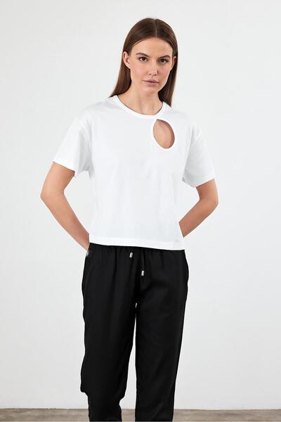 VENA Livia Crew Neck Window T-Shirt - White