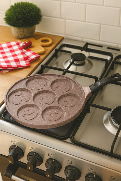 Brillant Granit Kaplama Emojili Pankek ve Krep Tavası – Yapışmaz Yüzeyli, Ergonomik Saplı, Kahvaltı