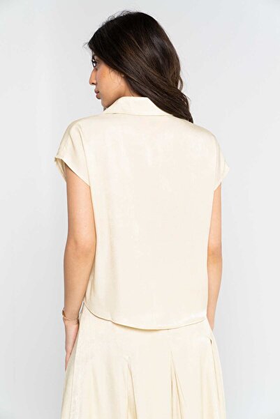 Nichii Plain Button-Up Short Sleeve Blouse