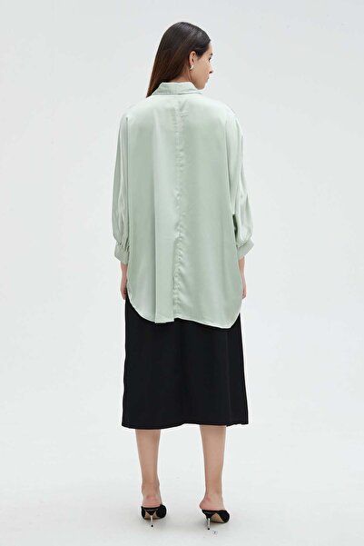 Nichii Women's Loose Blouse with Sleeves, Buttons, and Side Slits