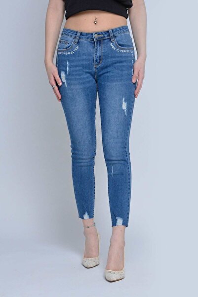 mica Embroidered Ripped Jeans