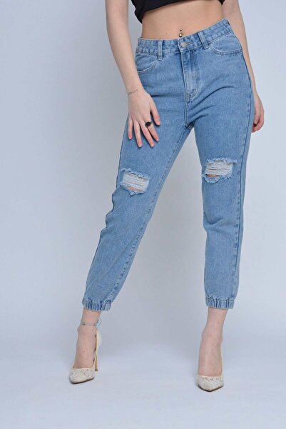 mica Distressed Front-Cut Jeans