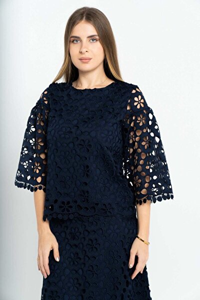 Nichii Women's Padded Lace Top with 3/4 Sleeves