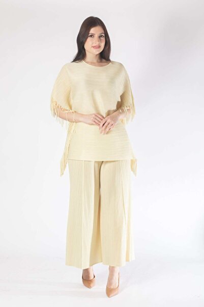 Nichii Women's Wide Butterfly Sleeve Printed Blouse