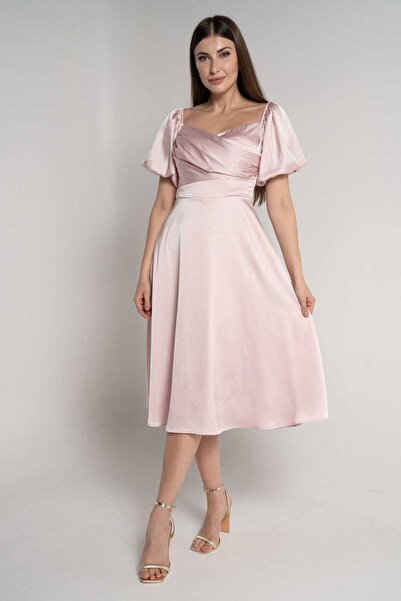 mica فستان ميدي لامع بأكمام قصيرة منفوخة