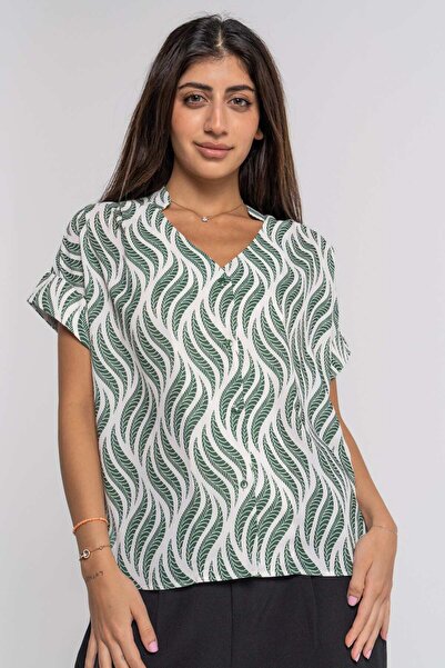 Nichii Short Sleeve V-Neck Printed Blouse