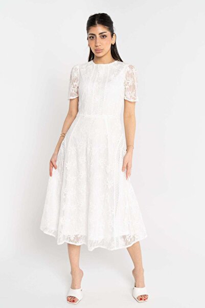 mica فستان ميدي مطبوع بأكمام قصيرة ورقبة دائرية