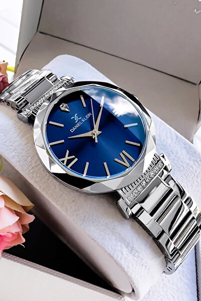 Daniel Klein Kesme Cam Kadın Kol Saati 3 Atm Su Geçirmez Gümüş Renk Çelik Kordon Bileklik Hediyeli DKBH5039