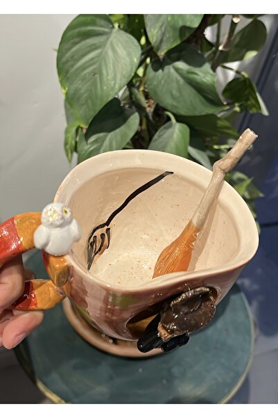 visera New Ceramic Mug from the Harry Potter Series (with Hermione Figure) + Spoon in the Shape of a Broomstick as a Gift