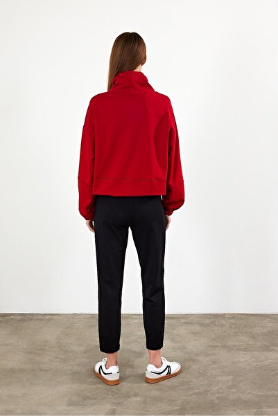 VENA Hanorac Norah cu detaliu la guler, cu croiala normala - rosu