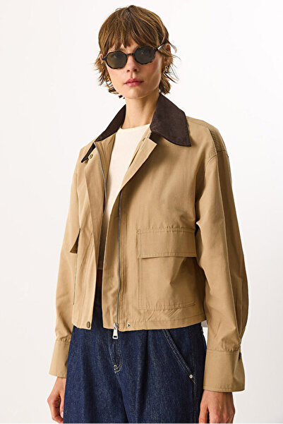 VENA Women's Velvet-Collared Regular Fit Gabardine Jacket - Beige