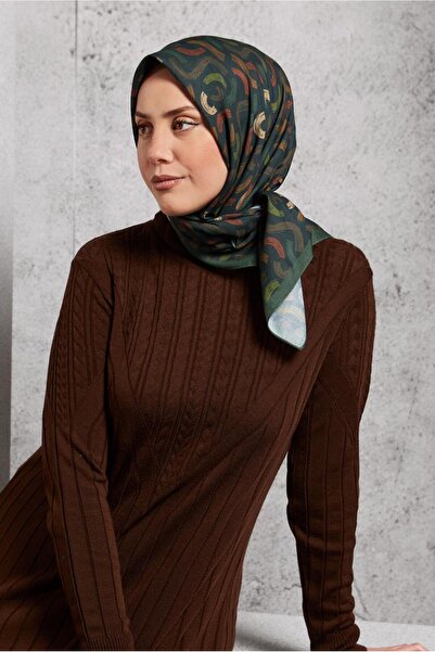 Alvina وشاح منقوش من ALVINA 8504 - مع تفاصيل منخفضة وقص