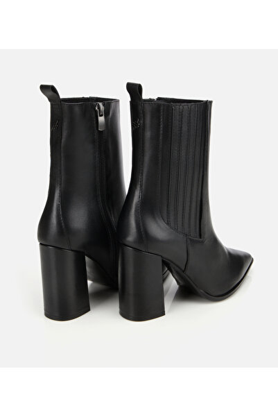 Hotiç Kadın Deri Siyah Lastik Detaylı Topuklu Bot