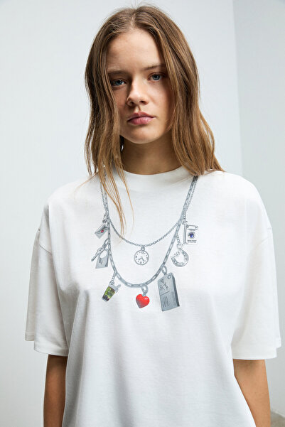 GRIMELANGE Bemajo women's soft and flexible fabric print detailed crew neck white t-shirt