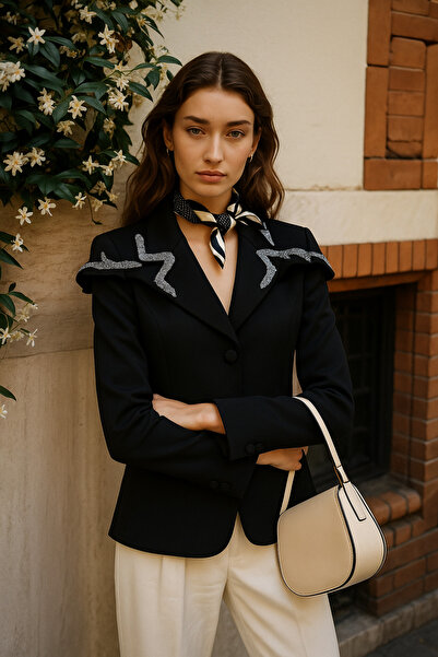 GZ Design Fırfır Detay Üzeri Dal Motifli Siyah Blazer Ceket