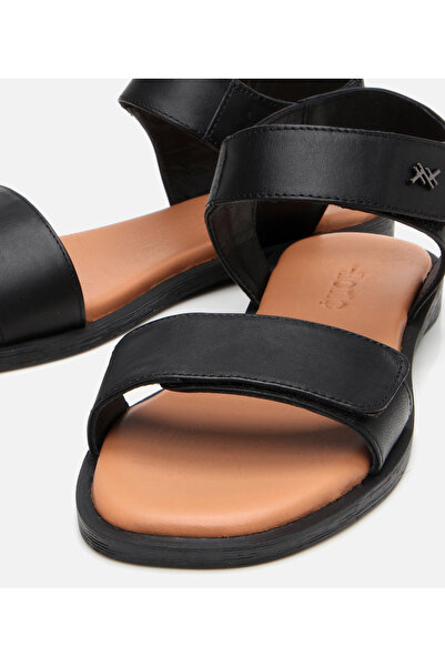 Hotiç Women's Leather Black Adjustable Flat Sandals