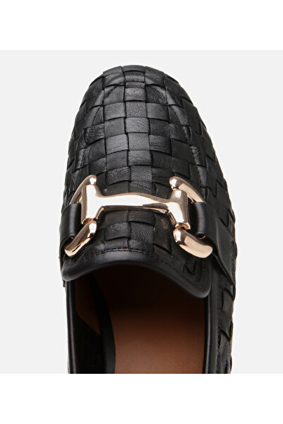 Hotiç Жіночі шкіряні чорні класичні лофери з плетеними деталями та пряжками