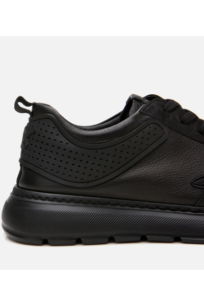 Hotiç حذاء رياضي رجالي من الجلد باللون الأسود ونعل خفيف للغاية