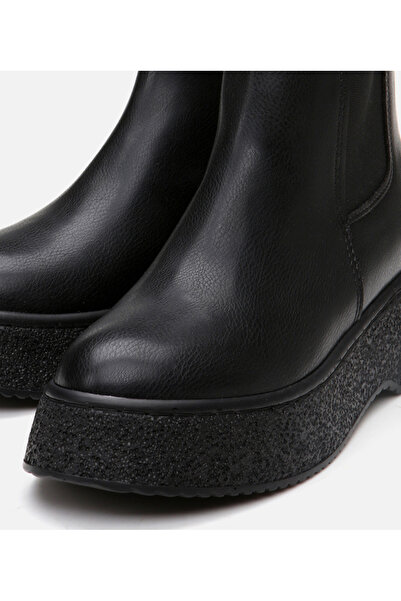 Hotiç Kadın Siyah Kalın Tabanlı Düz Bot