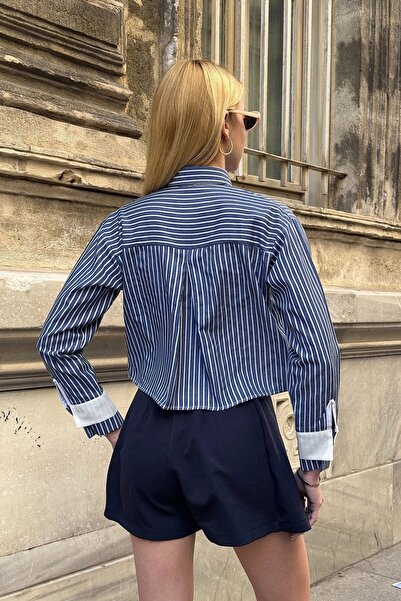 MAMAYAGA Women's Special Design Line Garni Crop Length Long Sleeve Double Cuff Blouse Short Shirt