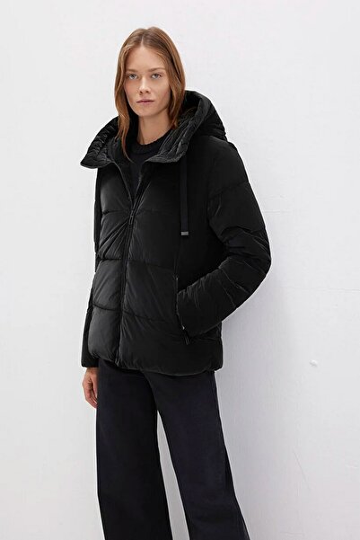 Mavi Kadın Regular Fit Kapüşonlu Siyah Şişme Mont