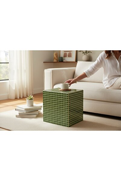 Aurelya El Yapımı Mozaik Küp Sehpa – Yeşil Seramik Desenli Modern Yan Sehpa (40x40cm)