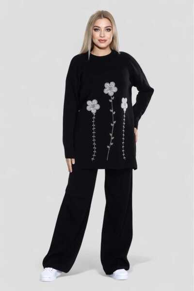 NEWCO طقم تريكو مزدوج بأرجل واسعة مع تفاصيل مطرزة على شكل زهرة الأقحوان وفتحة...