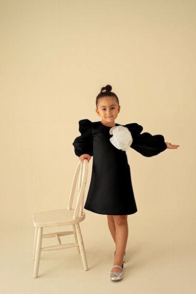 EYLÜL ELİF BUTİK Бяла рокля за момичета с брошка