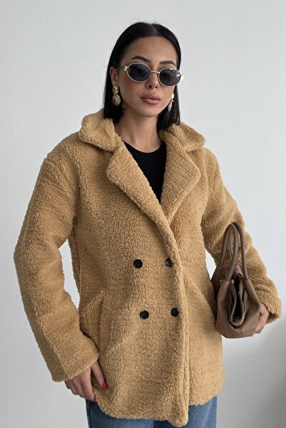 buqre معطف نسائي قصير من القطيفة باللون البيج