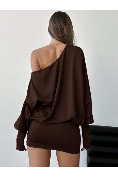 Machetta Γυναικείο φόρεμα με ασύμμετρο λαιμόκοψη με μακρύ μανίκι, στενό μίνι κομψό φόρεμα