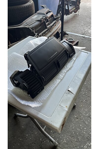 Fabrikasyon Skoda Octavia 2006-2012 Klima Izgarası Orta