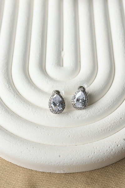 FİRST JEWELRY Zirkon Baget Taşlı Klasik Damla Küpe