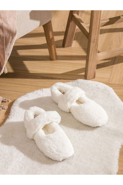 LC Waikiki Ecru Plush Women's Home Shoes