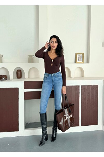 REELMODA Дамска блуза с падащи рамене, деколте, аксесоари и подплата отпред, в цвят пясък