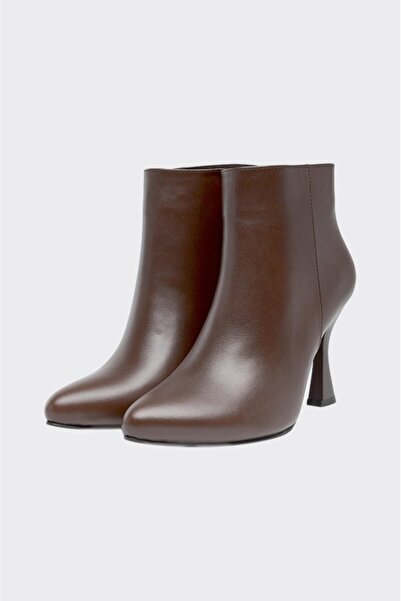 derinet Kalem Topuklu Hakiki Deri Klasik Kadın Bot
